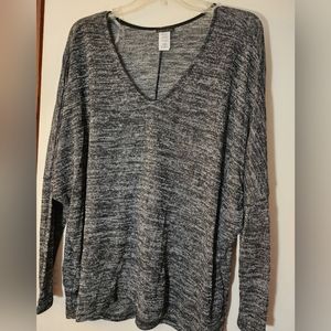 Zenobia Black Lightweight Long Sleeve. Size 2XL